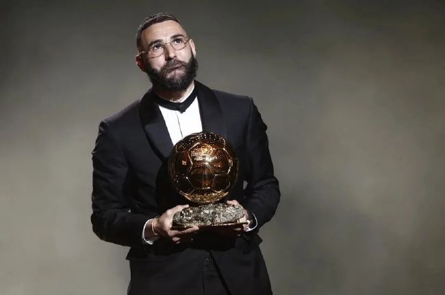 记者：斯卡洛尼和阿足协主席之间的关系已彻底破裂ESPN记者帕拉迪索消息，阿根廷主帅斯卡洛尼和足协主席塔皮亚之间的关系已彻底破裂。