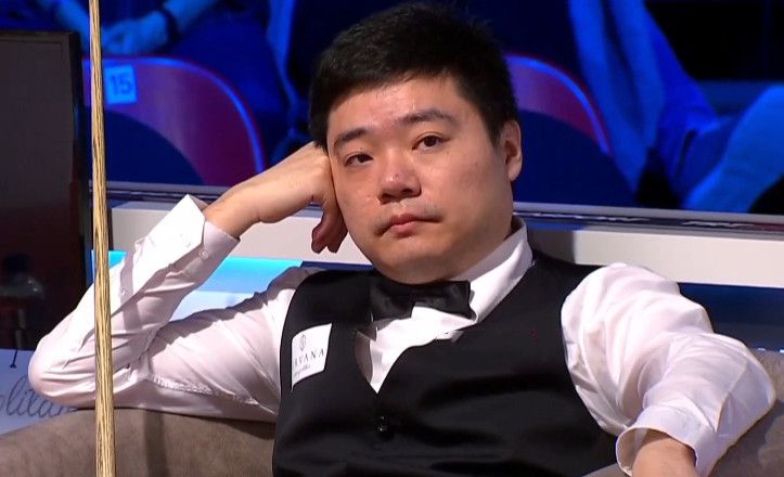 “关于曼联，我想澄清一下他们寻找前锋的情况。